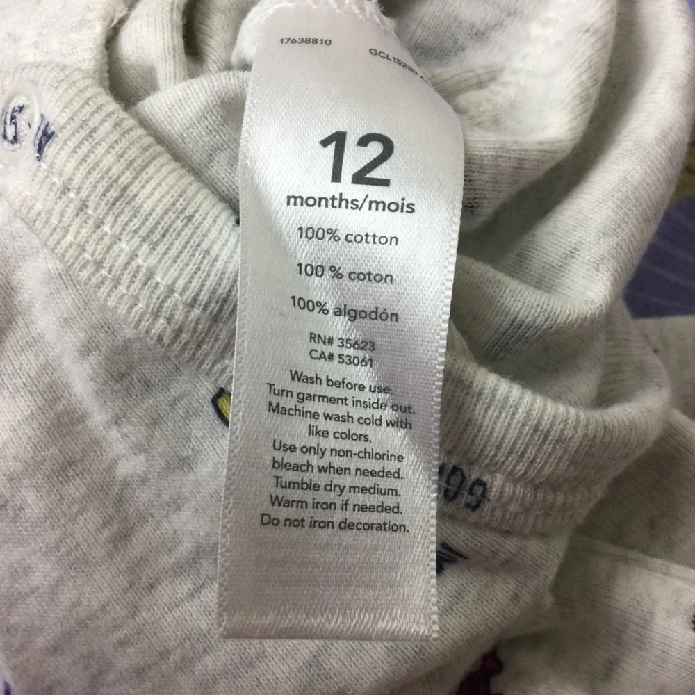 NWOT Carter’s  2 Pz Baby Boy Onesies short sleeves 12M